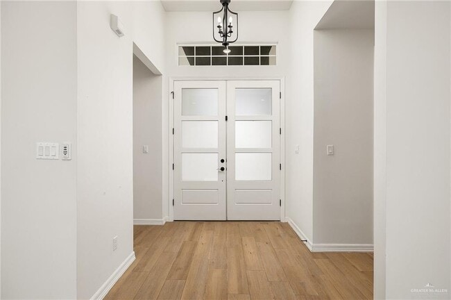Building Photo - 13 S Elevation Dr
