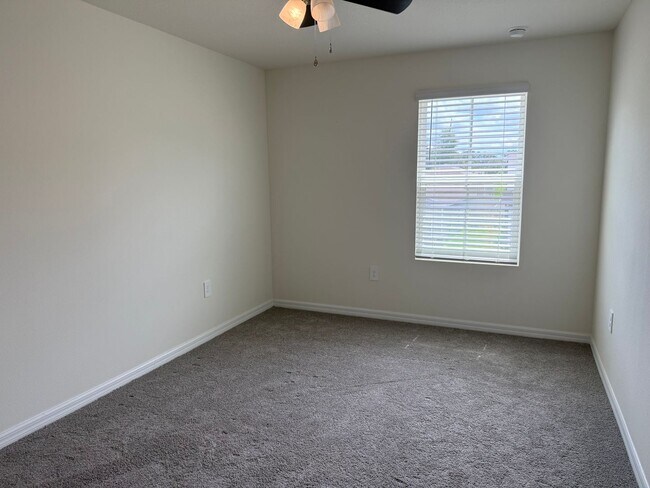 Building Photo - 5124 SW 48th Ln