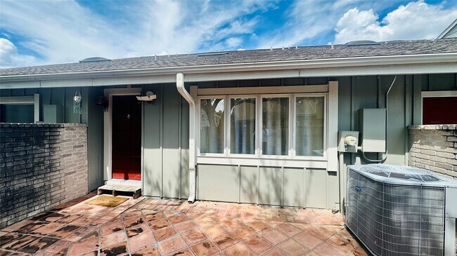 Building Photo - 12948 Greenway Chase Ct