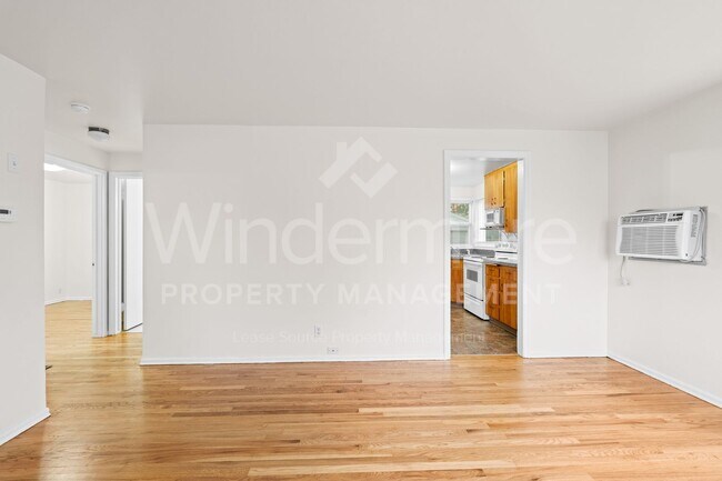 Building Photo - Super Cute 2 Bedroom Home In Northwest Spokane