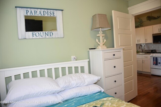 Building Photo - 58 5th St