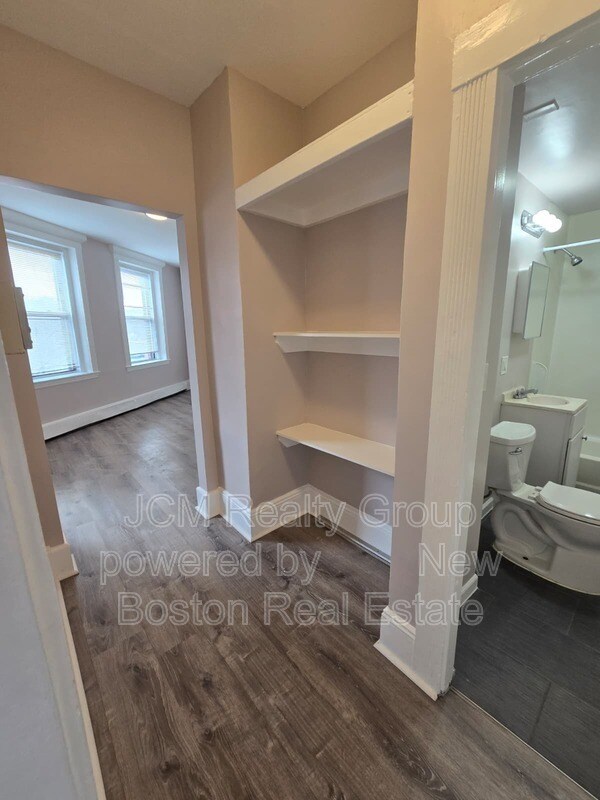 Building Photo - 116-124A Central Ave