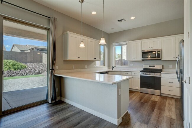 Building Photo - 6185 E Beecher Loop