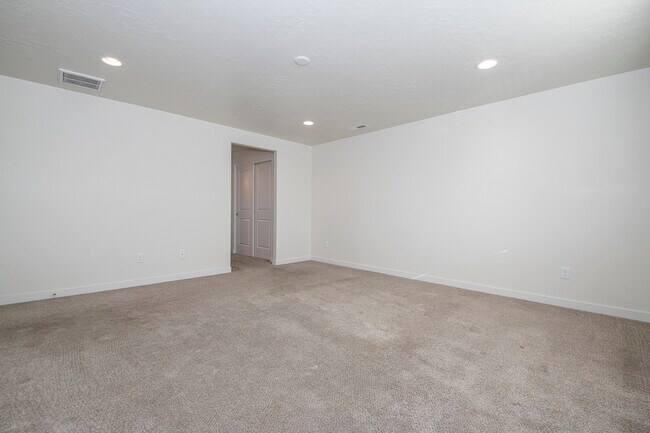 Building Photo - 10236 W Achillea St