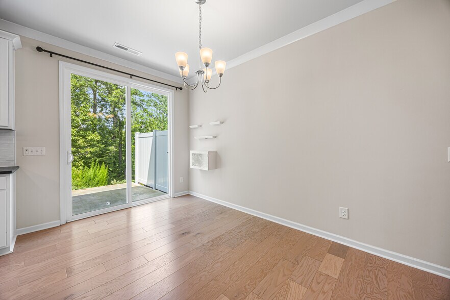Building Photo - 529 Madison Falls Ct
