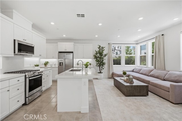 Building Photo - 208 Yerba