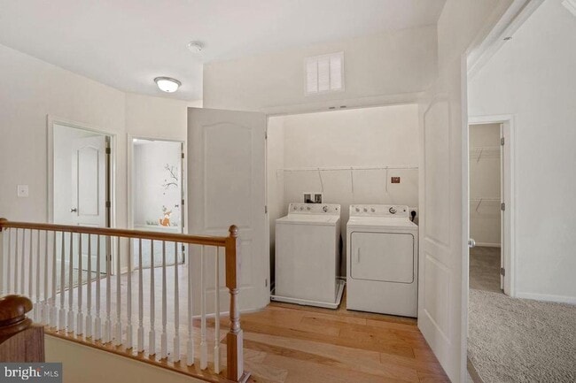 Building Photo - 43144 Thoroughfare Gap Terrace