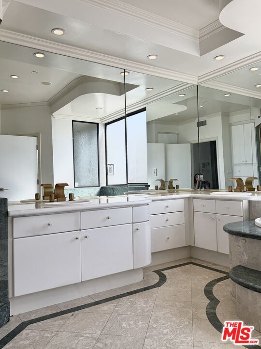 Building Photo - 121 Canon Dr