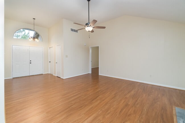 Building Photo - 5306 Acorn Ct