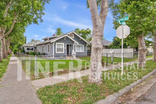 Building Photo - 348 B St