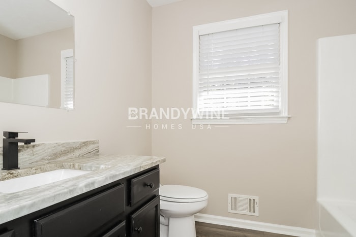 Building Photo - 12 Sherwood Forest Dr