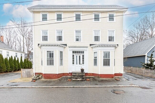 Building Photo - 17 Strong St