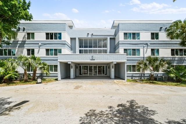 Building Photo - 14820 Naranja Lakes Blvd