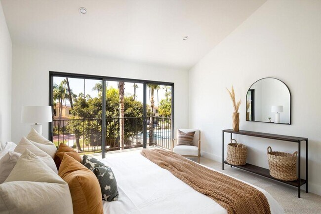 Building Photo - Beautifully remodeled home in the desirabl...