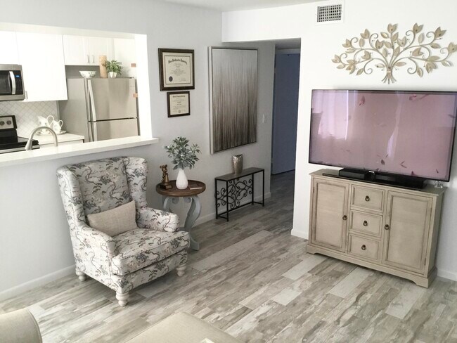 Building Photo - 815 Boynton Beach Blvd