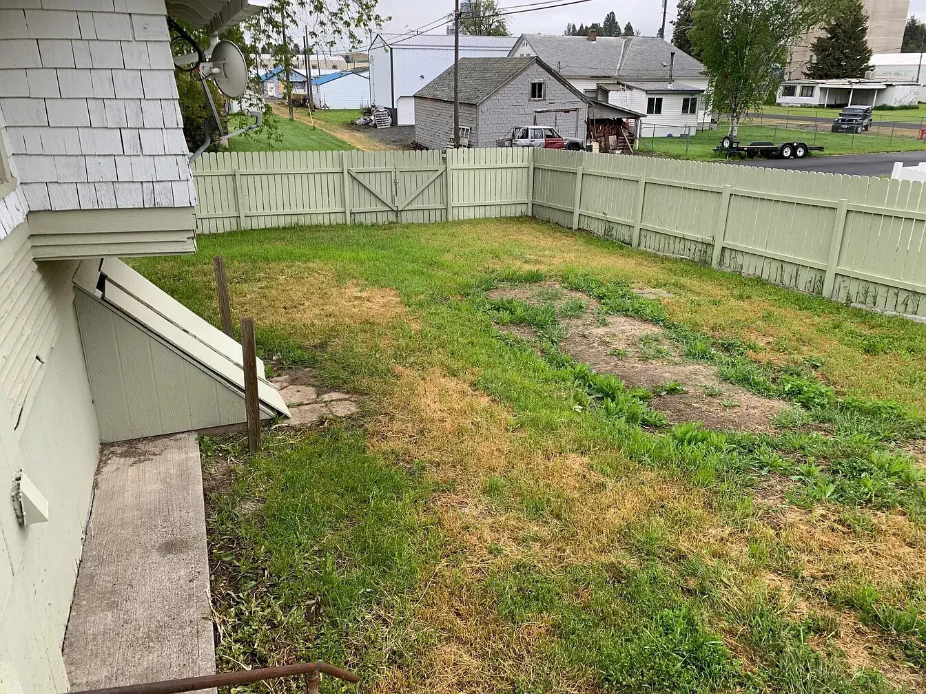 Building Photo - 601 W California St