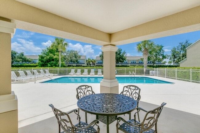 Building Photo - 1342 Hampton Park Ln