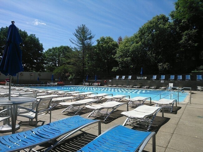 Building Photo - 44 Washington St