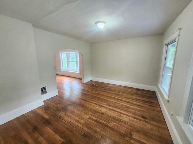 Building Photo - 357 Columbia Ave