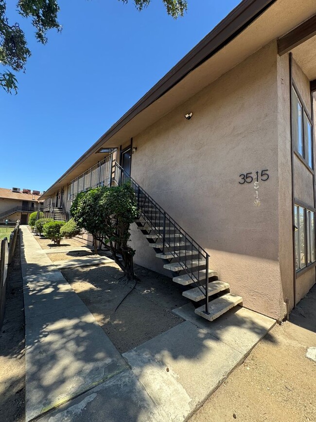 Building Photo - 3515 W Campus Ave.
