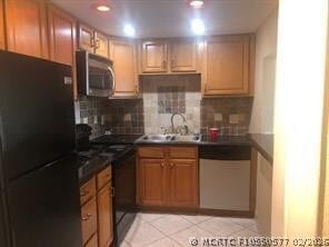 Building Photo - 4174 Inverrary Dr