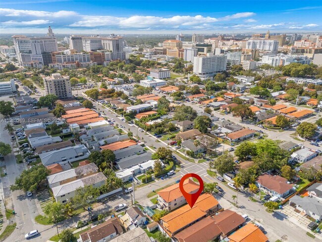 Building Photo - 3572 SW 25th St