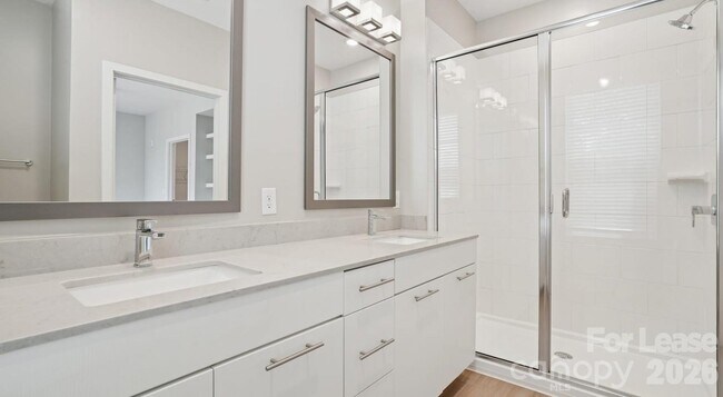 Building Photo - 4010 Waiting St