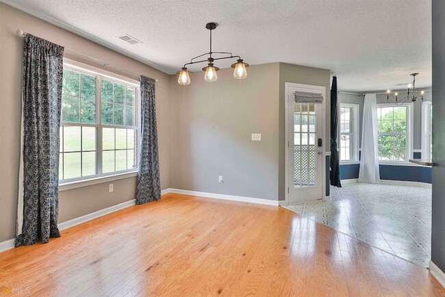 Building Photo - 100 Riverside Walk