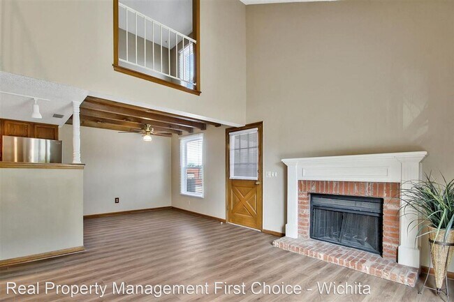 Building Photo - 2 br, 2 bath House - 1717 S Cypress Unit 821