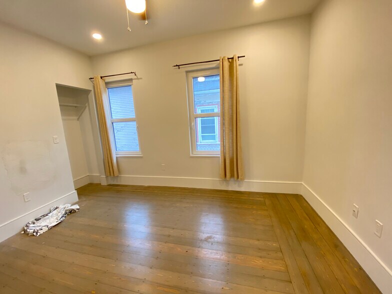 Building Photo - 2 Buckley Ave