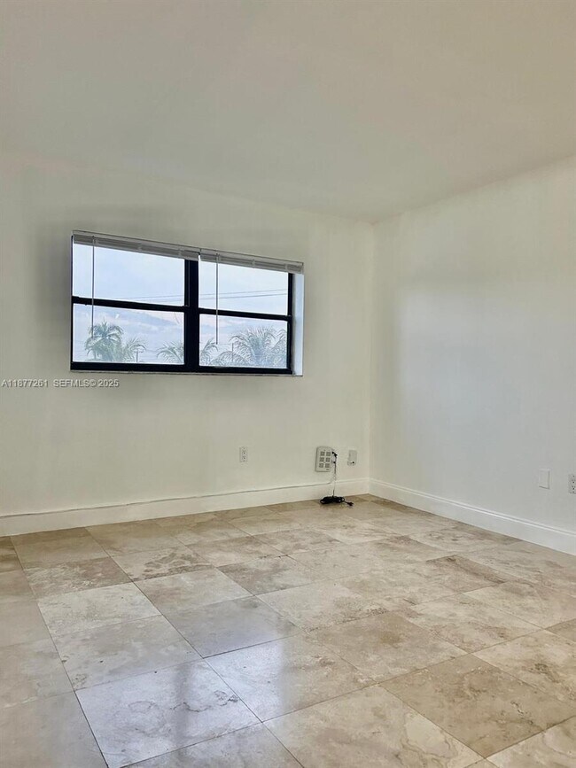 Building Photo - 701 NW 19th St