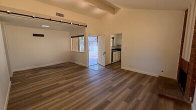 Building Photo - North Tustin Single-Story 2BD/2BA Rear Unit – Large Yard + Garage!