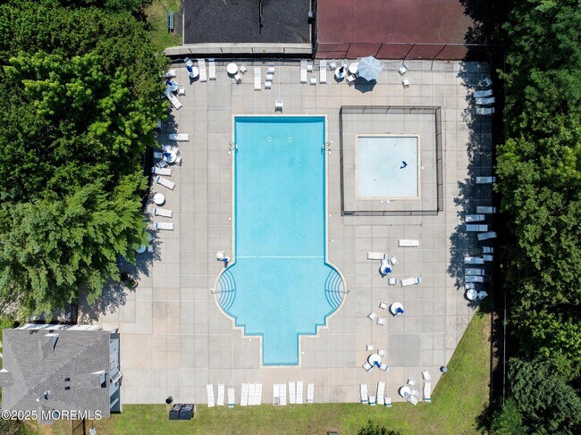 Building Photo - 150 Nathan Dr