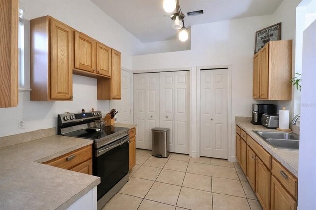 Building Photo - 14271 NW 10th Rd