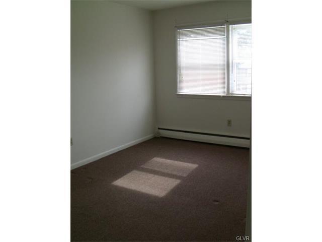 Building Photo - 2108 S Lumber St