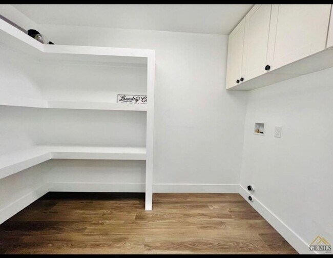 Building Photo - REMODELED 3 bed 2 bath in SW