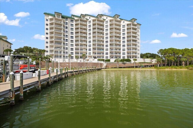 Primary Photo - 662 Harbor Blvd