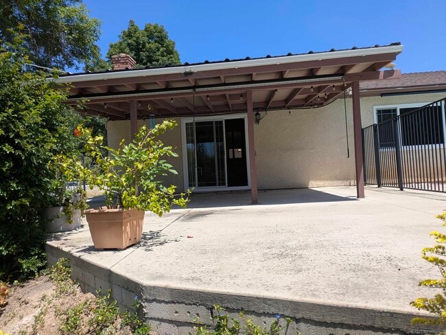 Building Photo - 1510 Sunrise Dr