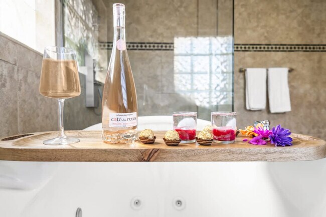 Building Photo - 19720 NE 26th Ave