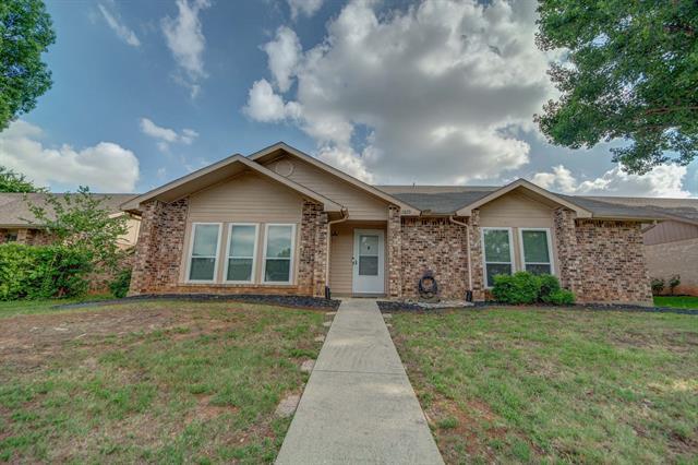 Building Photo - 2829 Windsor Dr
