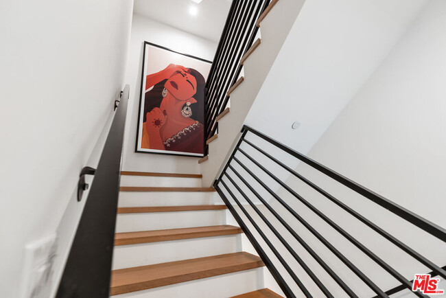 Building Photo - 2903 Steinbeck Dr