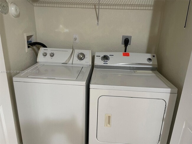 Building Photo - 13744 SW 169th Ln