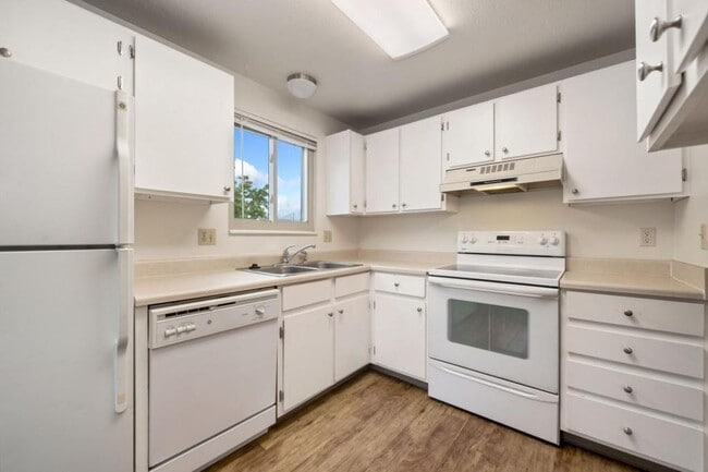 Building Photo - 1804 Lily Pl
