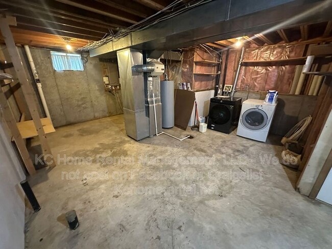 Building Photo - 15139 W 132nd St