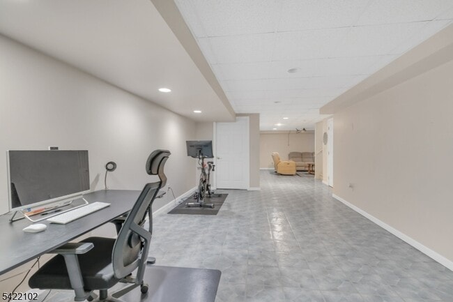 Building Photo - 49 Gordon Cir