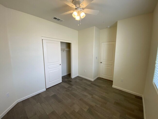 Building Photo - Tulare home coming soon!