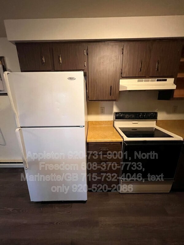 Building Photo - 494 Cedar St