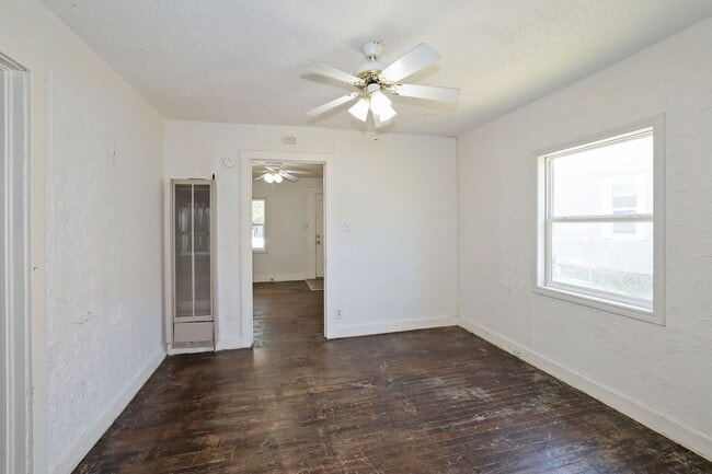 Building Photo - 310 S Prospect St