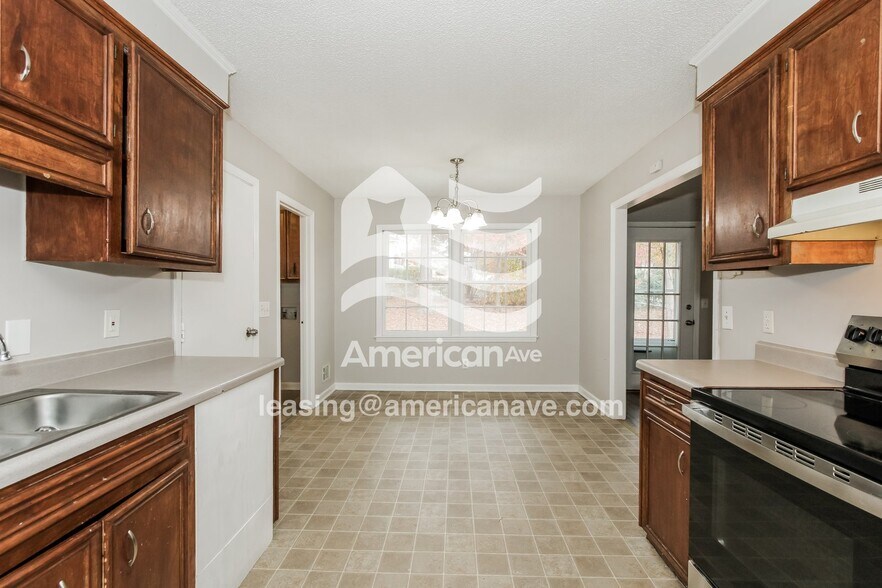 Building Photo - 709 Greensprings Dr