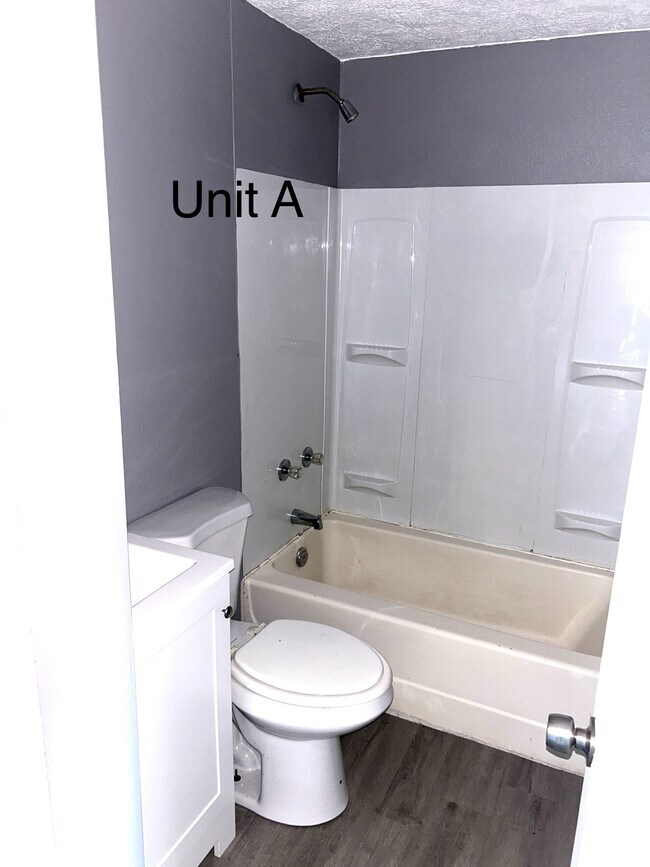 Building Photo - Seneca Ave